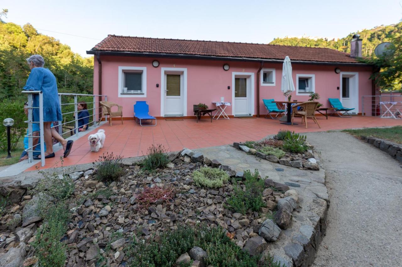 B&B La Casina Rosa La Spezia Valeriano Lunense ภายนอก รูปภาพ