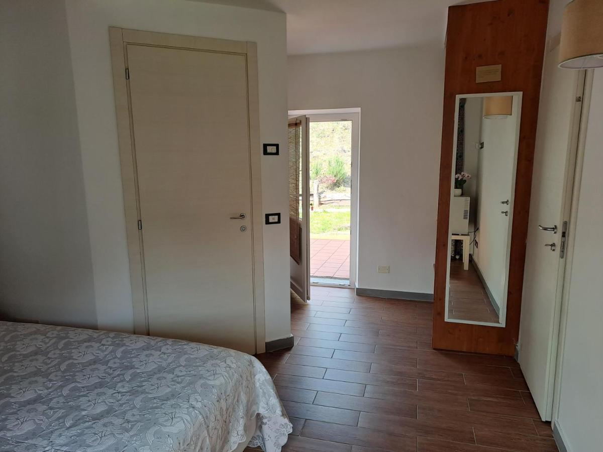B&B La Casina Rosa La Spezia Valeriano Lunense ภายนอก รูปภาพ