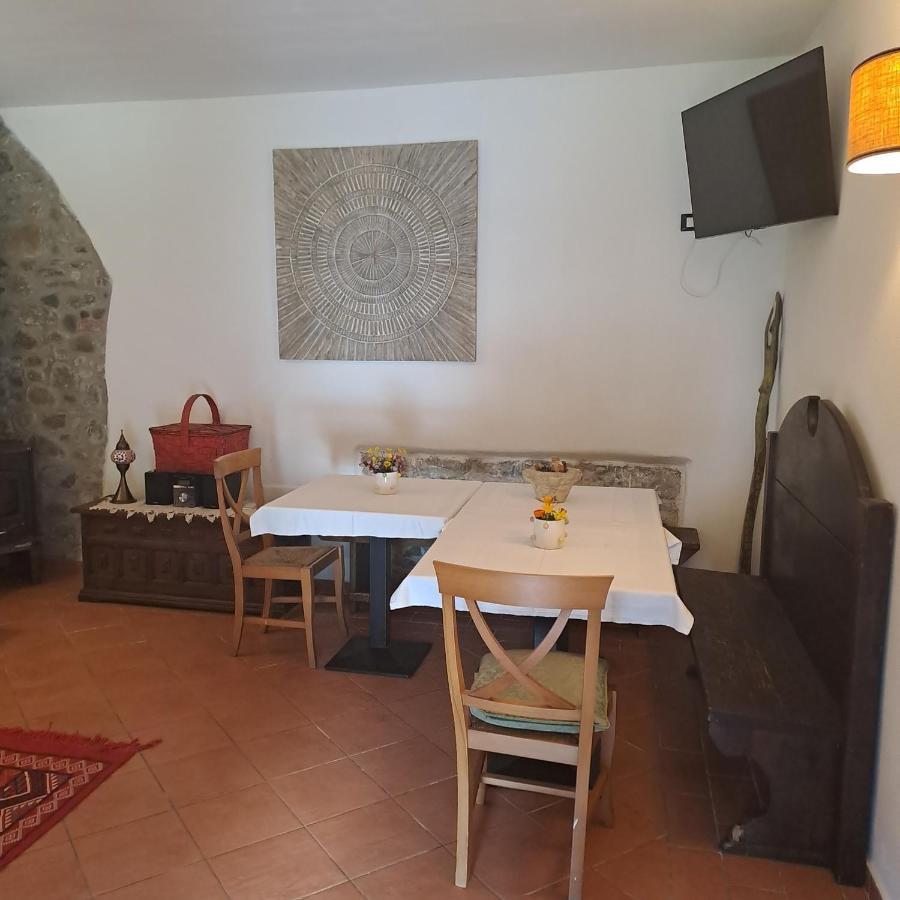 B&B La Casina Rosa La Spezia Valeriano Lunense ภายนอก รูปภาพ