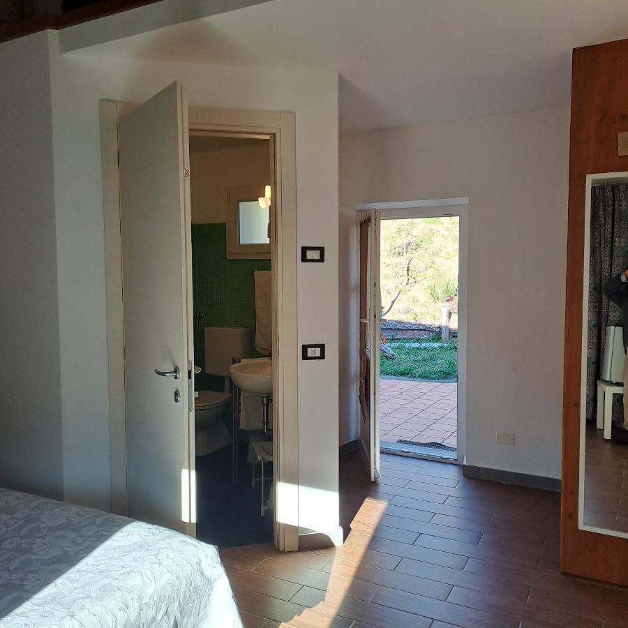 B&B La Casina Rosa La Spezia Valeriano Lunense ภายนอก รูปภาพ
