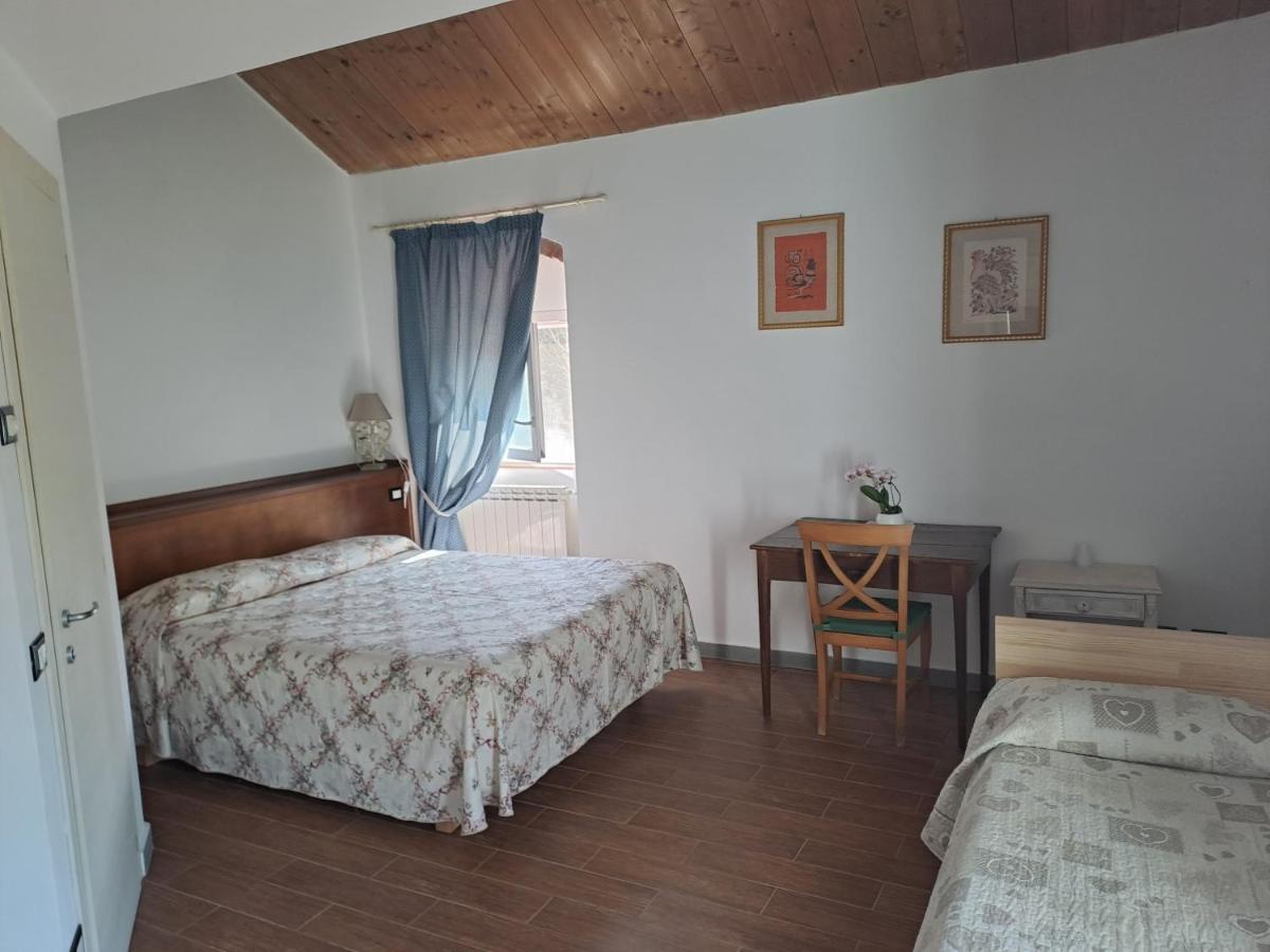 B&B La Casina Rosa La Spezia Valeriano Lunense ภายนอก รูปภาพ