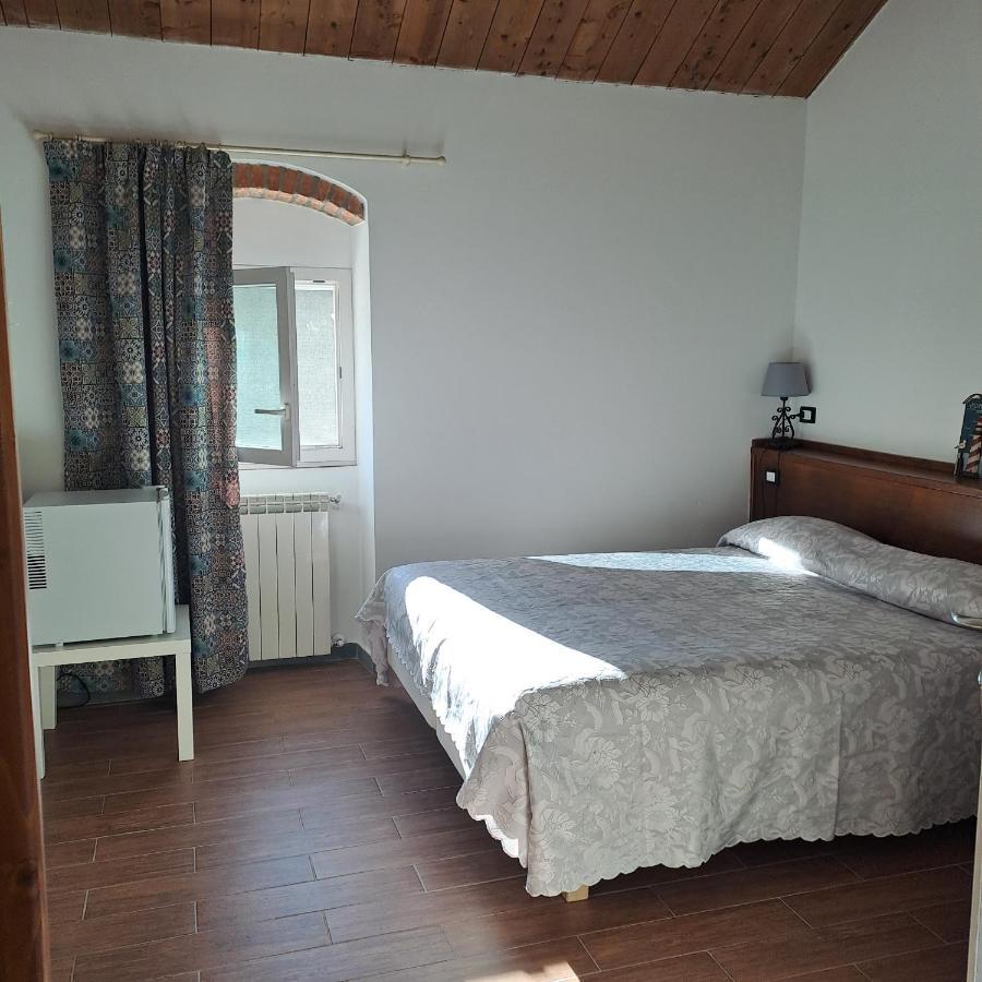 B&B La Casina Rosa La Spezia Valeriano Lunense ภายนอก รูปภาพ